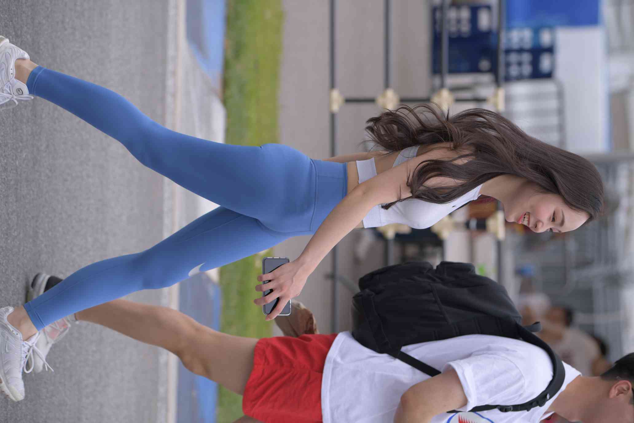 图片[4]-陪男朋友逛街的瑜伽裤女孩【74P】04034-心动图库