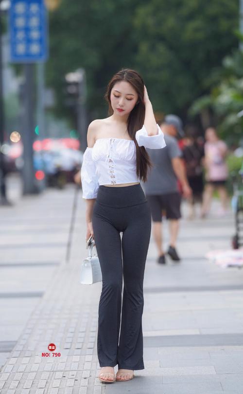 图片[1]-身材非常哇塞的瑜伽裤女孩  J1333 521P6V-21.6GB-心动图库