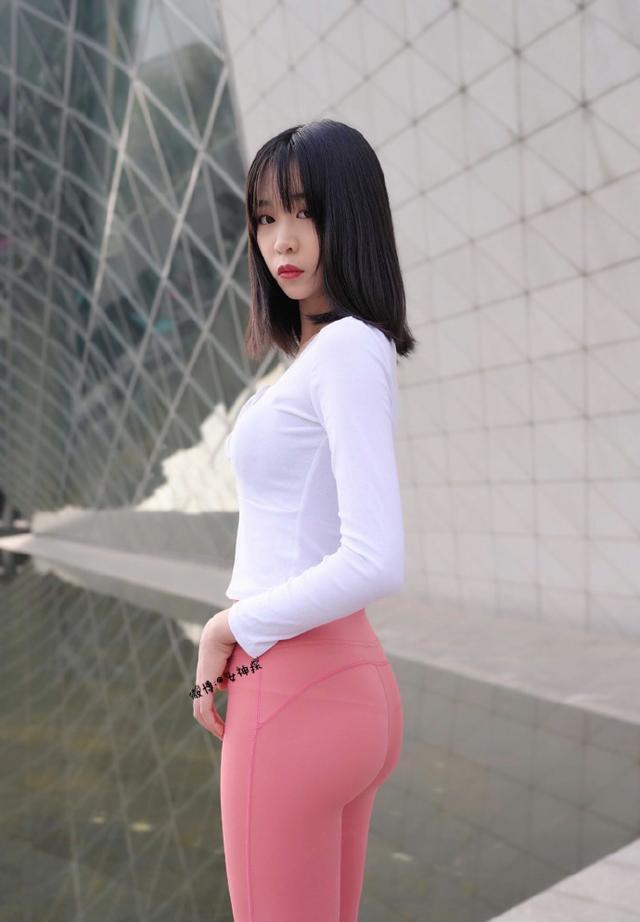 图片[4]-粉色瑜伽裤年轻女孩 J1311 417P17V-14.9GB-心动图库
