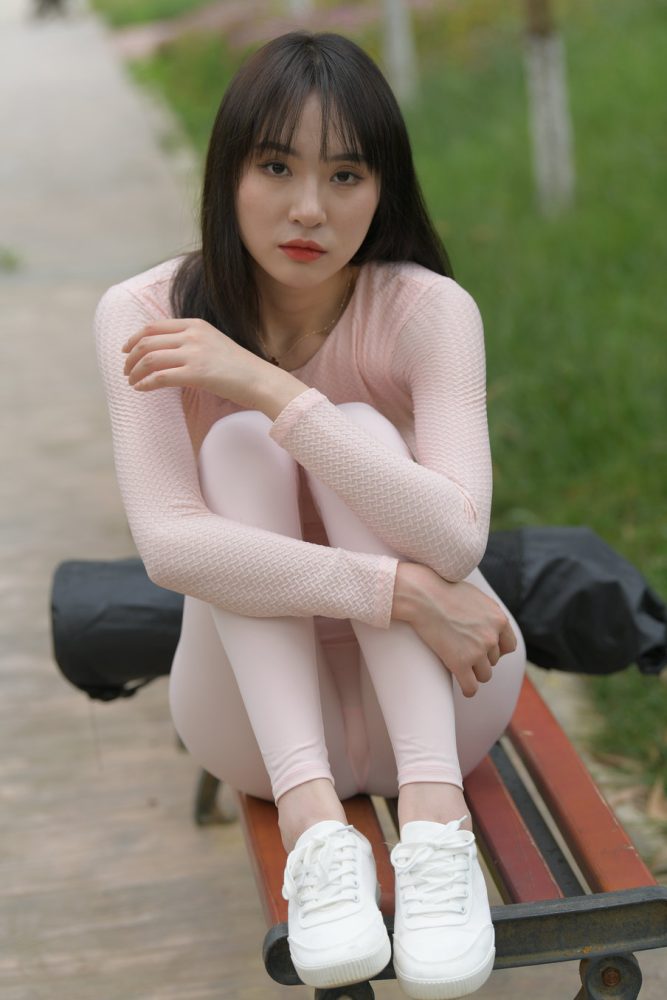 图片[1]-粉粉的瑜伽裤女孩太可爱了 J2090 854P1V-30.4GB-心动图库