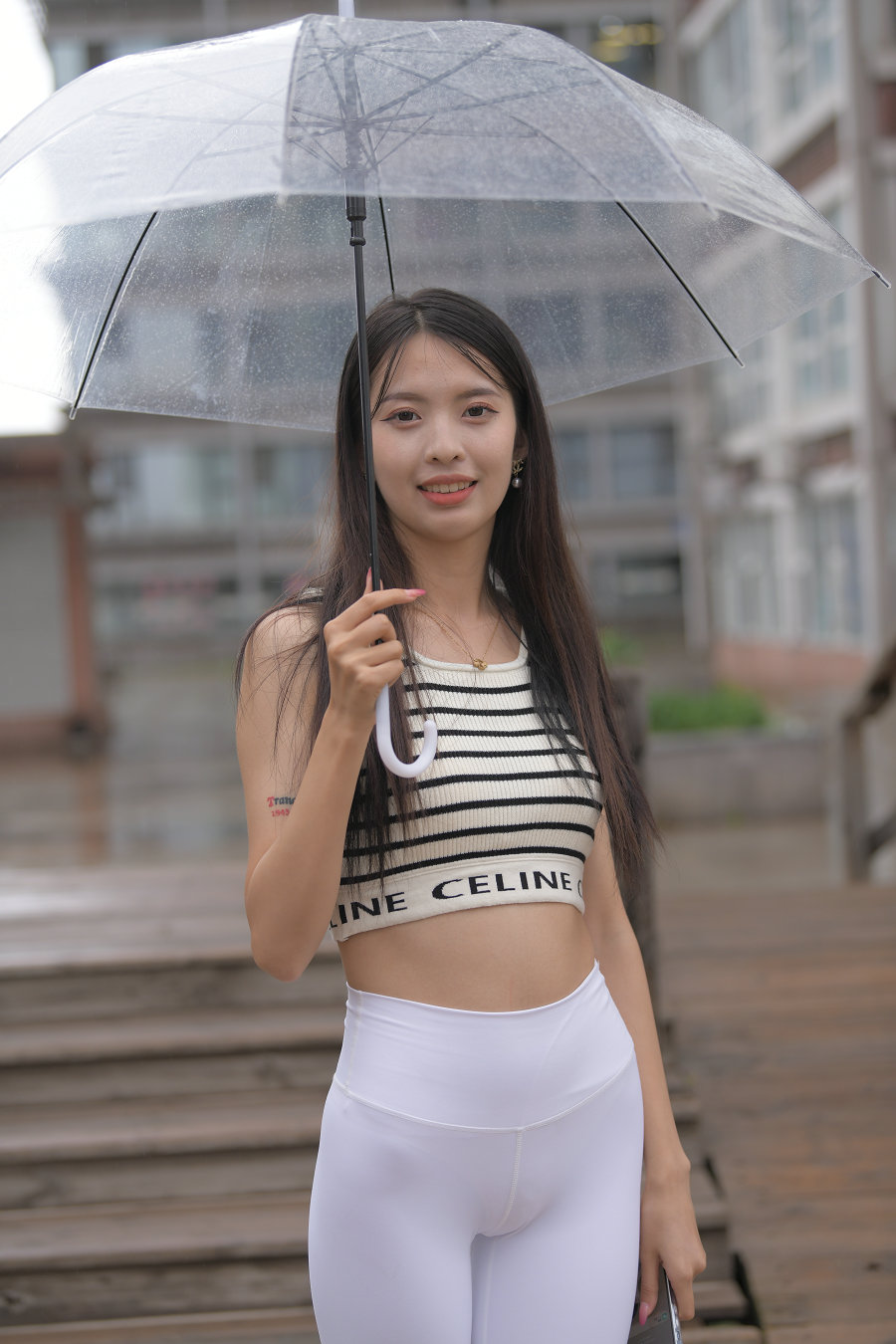 图片[1]-打伞的白色瑜伽裤女孩J2986 622P1V-22.06GB-心动图库