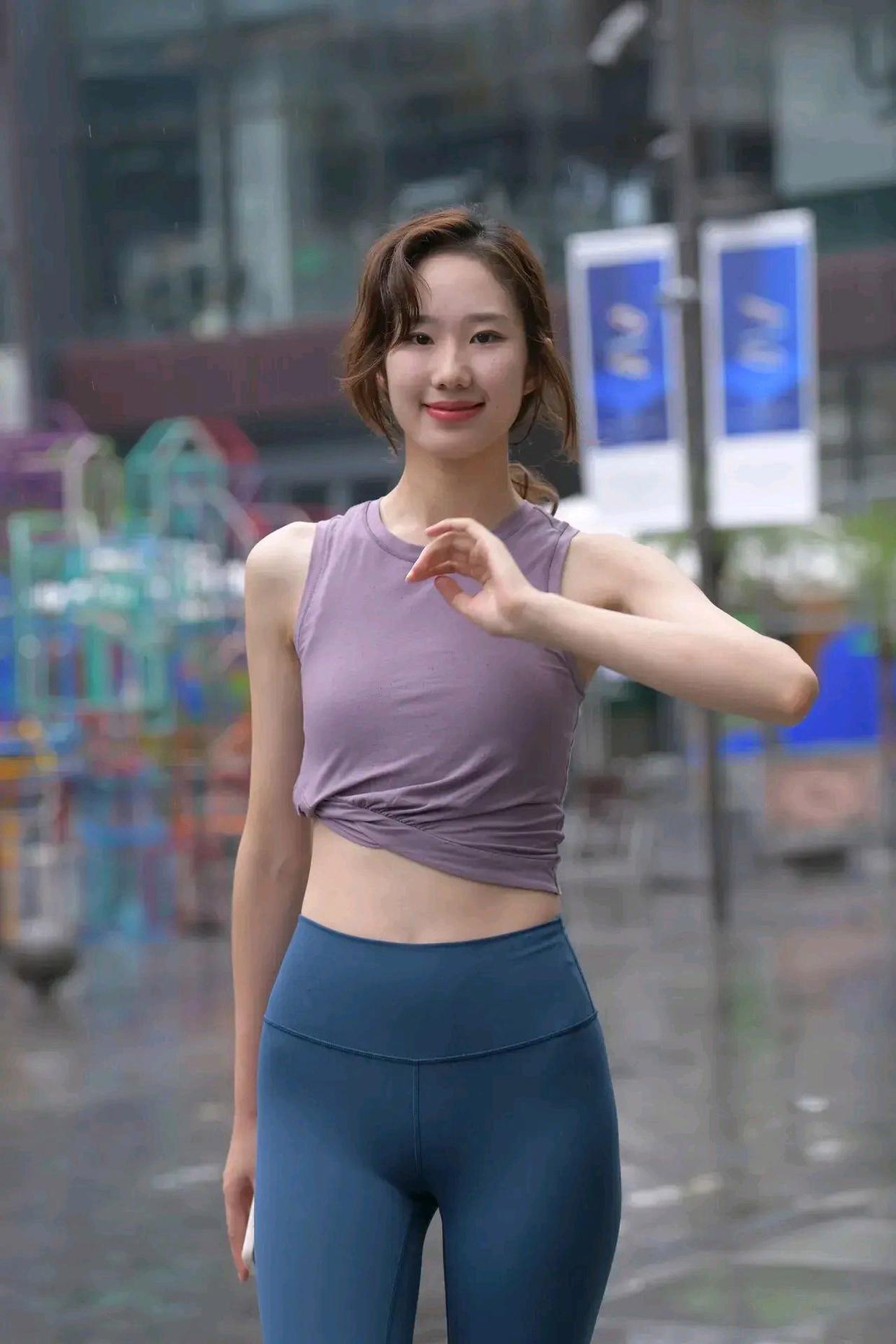 图片[2]-像刘亦菲的蓝色瑜伽裤姑娘J2234 552P1V-20.5GB-心动图库