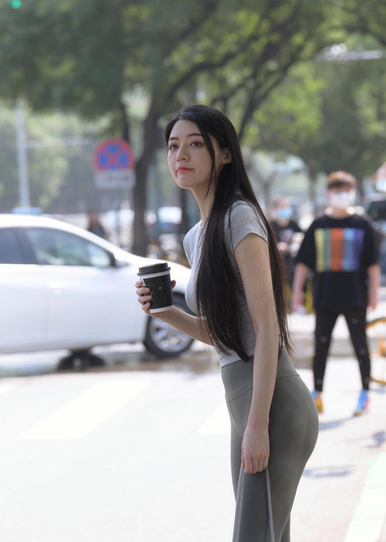 图片[3]-在外面逛街的瑜伽裤女孩J2240 449P1V-16.7GB-心动图库