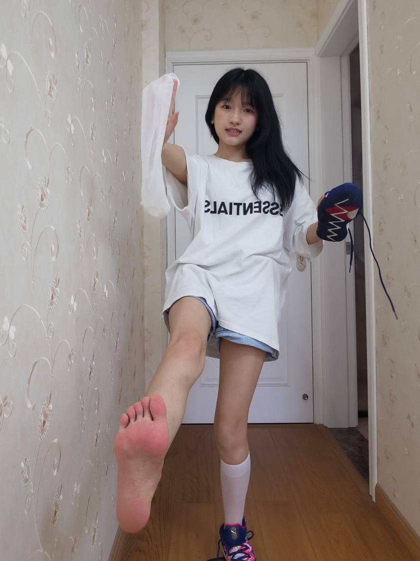 图片[1]-调皮的白袜女孩【149P】20017-心动图库