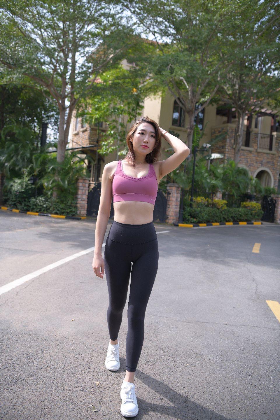 图片[1]-风情万种的瑜伽裤女人 J1531 375P5V-17.3GB-心动图库