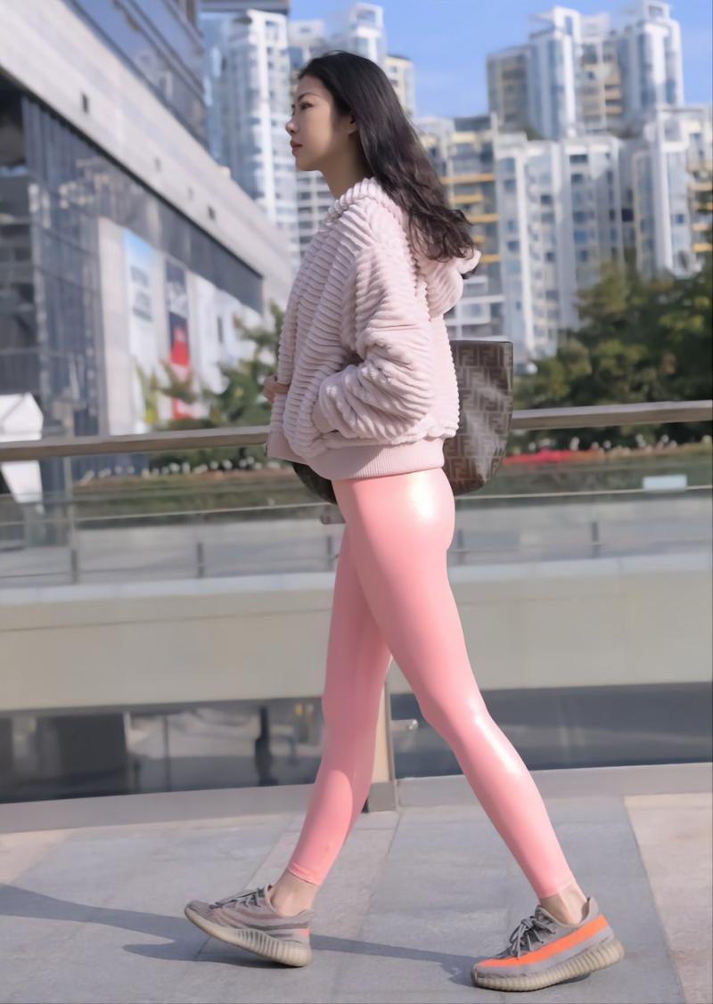 图片[2]-粉红色紧身裤的女孩 J1482 365P2V-18.1GB-心动图库