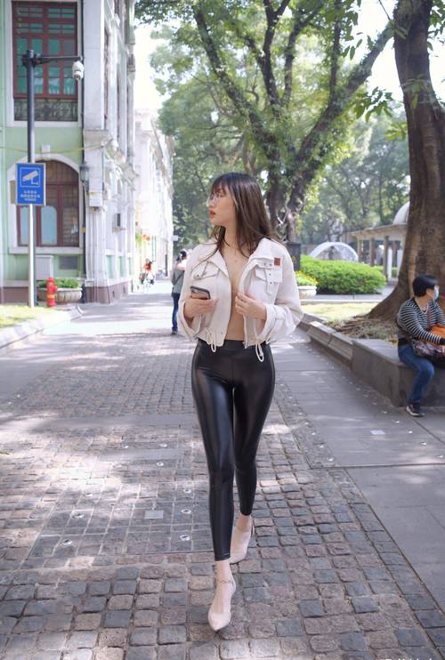 图片[3]-戴眼镜的皮裤女孩 J1473 1046P2V-35.5GB-心动图库