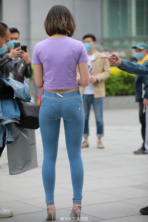 图片[4]-爱笑的短发紧身牛仔裤姑娘J1911 114P12V-7.29GB-心动图库