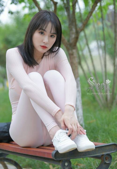 图片[2]-粉粉的瑜伽裤女孩太可爱了 J2090 854P1V-30.4GB-心动图库
