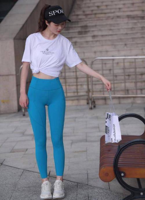 图片[3]-蓝色瑜伽裤阳光女孩J2095 611P1V-21.8GB-心动图库