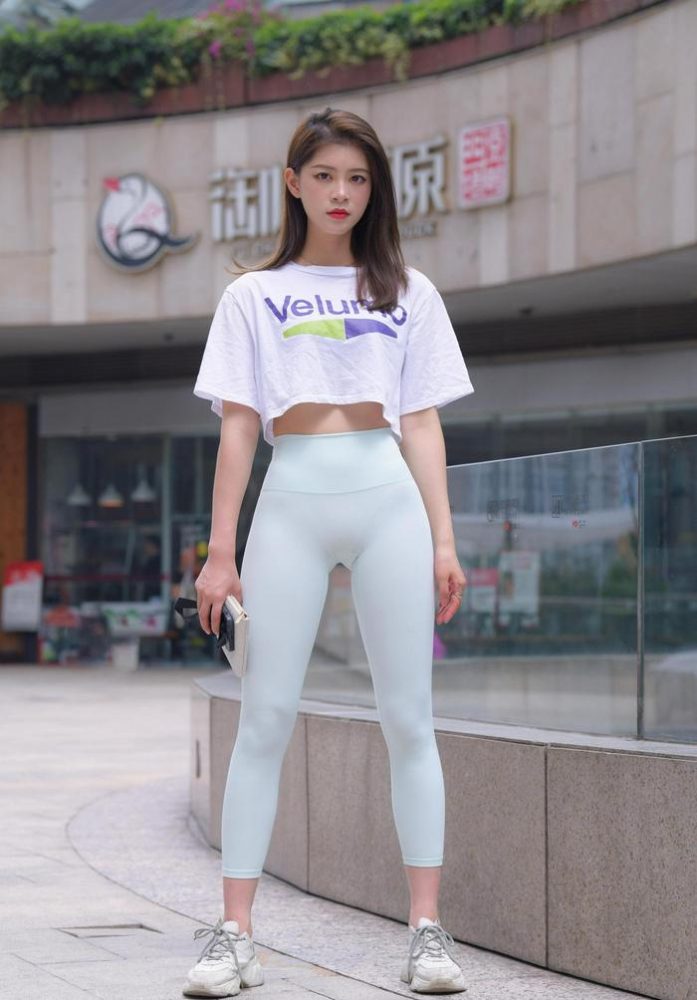 图片[1]-这个瑜伽裤女孩真的很漂亮 J1960 815P1V-28.9GB-心动图库