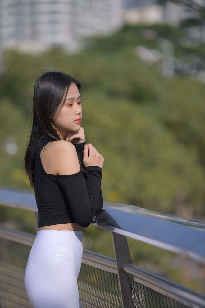 图片[4]-穿紧身白裤的端庄女孩 J1436 674P1V-22.2GB-心动图库