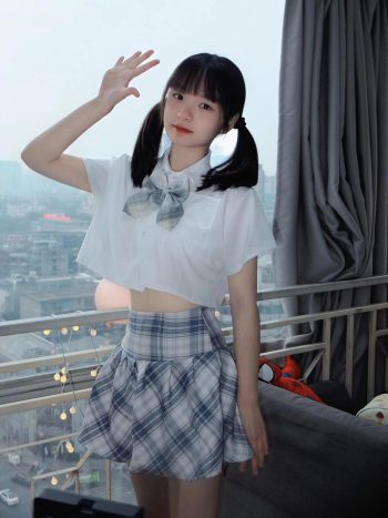 图片[6]-网格丝袜的清纯双马尾小姑娘-心动图库